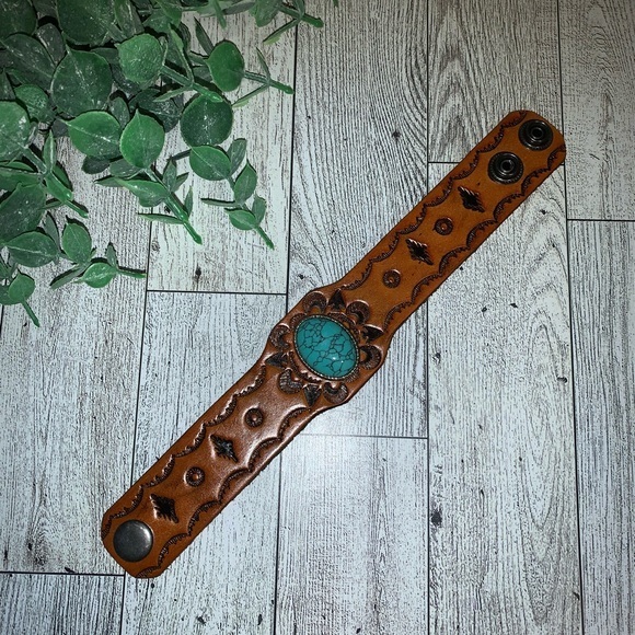 Emery Rose NWOT Brown PU Leather Brown Turquoise Stone Wrap Bracelet - Picture 6 of 11